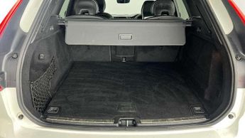 Volvo XC60 2.0 B4D R DESIGN 5dr AWD Geartronic