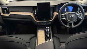 Volvo XC60 2.0 B5P Plus Dark 5dr AWD Geartronic