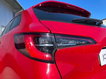 Toyota Corolla 1.8 VVT-i Hybrid Icon Tech 5dr CVT