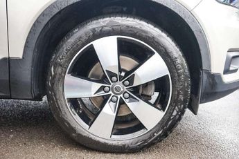 Volvo XC40 2.0 D4 [190] Inscription Pro 5dr AWD Geartronic