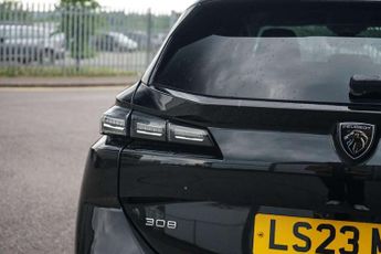 Peugeot 308 1.2 PureTech Allure Premium 5dr EAT8