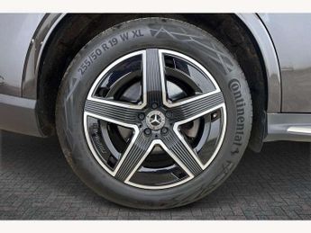 Mercedes-Benz GLC GLC 300 4Matic AMG Line 5dr 9G-Tronic