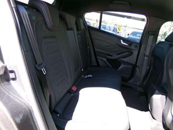 Ford Focus 1.0 EcoBoost Hybrid mHEV 155 ST-Line X 5dr Auto