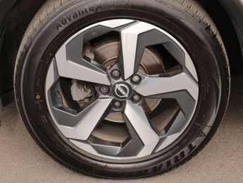 Nissan Qashqai 1.3 DiG-T MH 158 N-Connecta 5dr Xtronic
