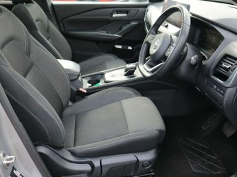 Nissan Qashqai 1.3 DiG-T MH 158 N-Connecta 5dr Xtronic
