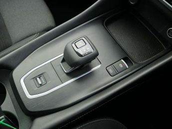 Nissan Qashqai 1.3 DiG-T MH 158 N-Connecta 5dr Xtronic