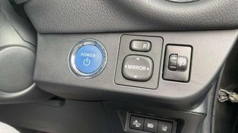 Toyota Yaris 1.5 Hybrid Design 5dr CVT