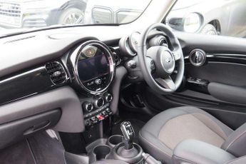 MINI Hatchback 1.5 Cooper Classic 3dr Auto