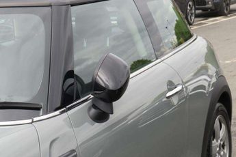 MINI Hatchback 1.5 Cooper Classic 3dr Auto