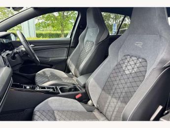 Volkswagen Golf 1.5 eTSI 150 R-Line 5dr DSG
