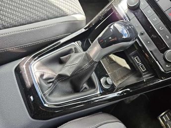 Volkswagen T-Cross 1.0 TSI 115 R-Line 5dr DSG