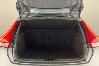 Volvo V40 T2 [122] R DESIGN Edition 5dr Geartronic