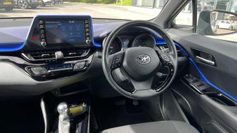 Toyota C-HR 1.8 Hybrid Dynamic 5dr CVT