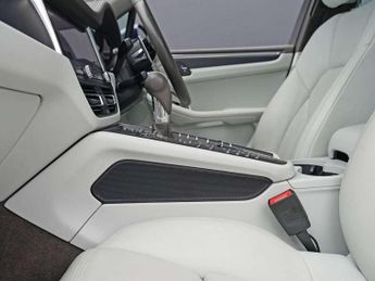 Porsche Macan 5dr PDK