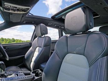 Porsche Macan Turbo 5dr PDK