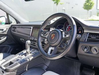 Porsche Macan Turbo 5dr PDK