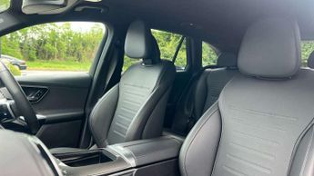 Mercedes-Benz GLC GLC 300 4Matic AMG Line 5dr 9G-Tronic