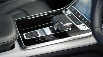Audi Q7 50 TDI Quattro S Line 5dr Tiptronic