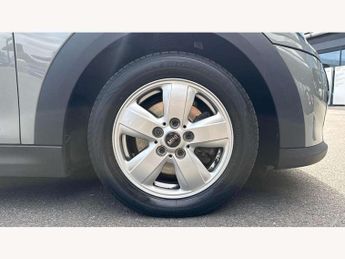 MINI Hatchback 1.5 Cooper Classic 3dr Auto
