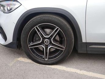 Mercedes-Benz GLA GLA 220d 4Matic AMG Line Executive 5dr Auto