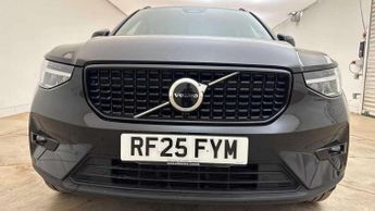 Volvo XC40 2.0 B4P Plus Dark 5dr Auto