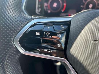 Volkswagen Tiguan 2.0 TDI 4Motion R-Line 5dr DSG