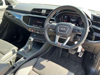 Audi Q3 35 TFSI Black Edition 5dr S Tronic [20" Alloy]