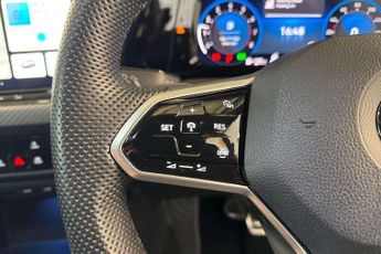 Volkswagen Golf 1.5 eTSI 150 R-Line 5dr DSG