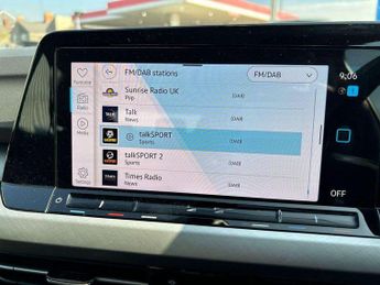 Volkswagen Golf 1.0 eTSI Life 5dr DSG