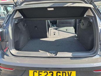 Volkswagen Golf 1.0 eTSI Life 5dr DSG