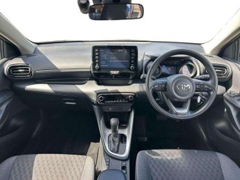 Toyota Yaris 1.5 Hybrid Design 5dr CVT