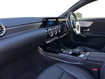 Mercedes-Benz CLA CLA 250 AMG Line Premium Plus 4dr Tip Auto