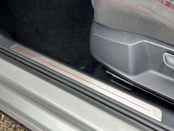 Volkswagen Golf 2.0 TSI 245 GTI Performance 5dr DSG