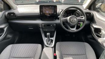 Toyota Yaris 1.5 Hybrid Design 5dr CVT
