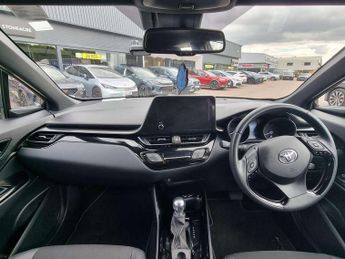 Toyota C-HR 1.8 Hybrid Design 5dr CVT