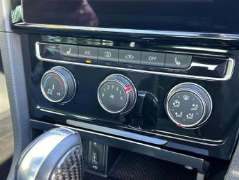 Volkswagen Golf 1.5 TSI EVO 150 R-Line 5dr DSG