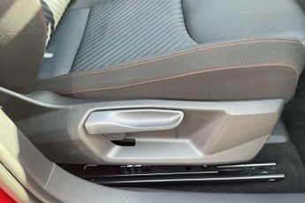 SEAT Leon 1.5 eTSI 150 FR Black Edition 5dr DSG [DAP]