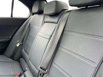 Mercedes-Benz C-Class C220d AMG Line Premium Plus 4dr 9G-Tronic