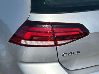 Volkswagen Golf 1.6 TDI SE [Nav] 5dr DSG