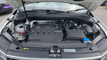 Volkswagen Tiguan 2.0 TDi 150 4Motion SEL 5dr DSG