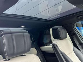 Land Rover Discovery 3.0 D300 Dynamic HSE 5dr Auto