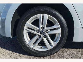 Toyota Corolla 1.8 VVT-i Hybrid Icon 5dr CVT