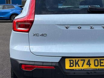 Volvo XC40 2.0 B3P Plus Dark 5dr Auto