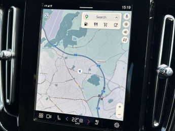 Volvo XC40 2.0 B3P Plus Dark 5dr Auto