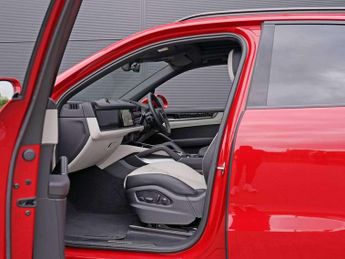 Porsche Cayenne E-Hybrid 5dr Tiptronic S