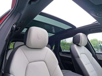 Porsche Cayenne E-Hybrid 5dr Tiptronic S