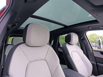 Porsche Cayenne E-Hybrid 5dr Tiptronic S