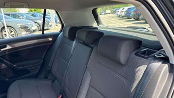 Volkswagen Golf 99kW e-Golf 35kWh 5dr Auto