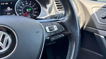 Volkswagen Golf 99kW e-Golf 35kWh 5dr Auto