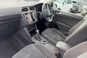 Volkswagen Tiguan 2.0 TSI 4Motion Elegance 5dr DSG